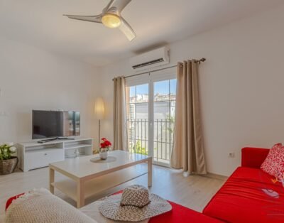 Apartment with excellent location – 50 mt from the beach